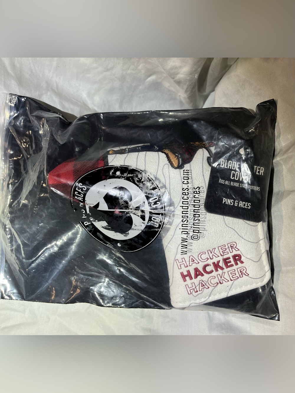 NIP! Hacker Blade Putter Cover - White/Red